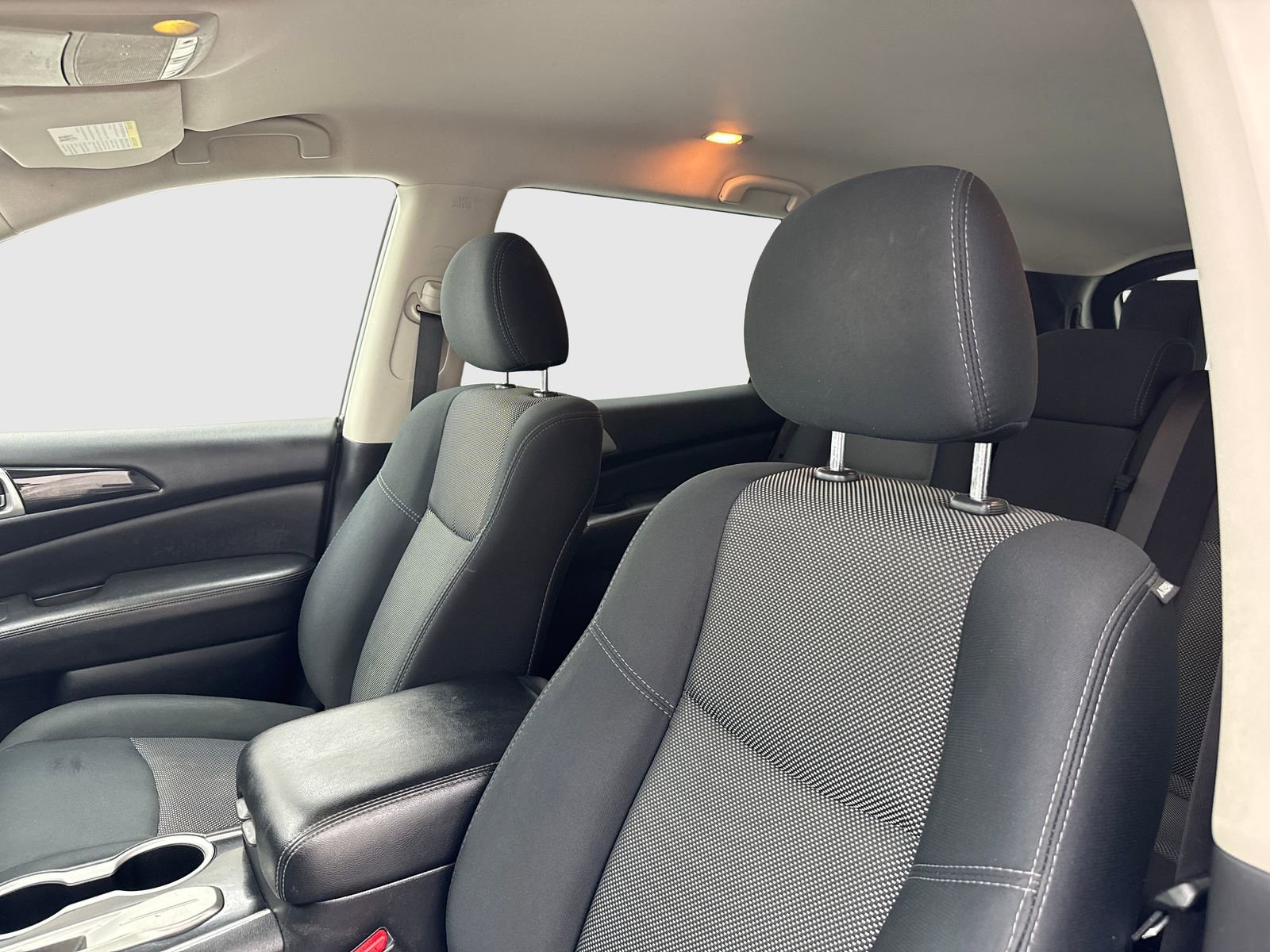 Used 2019 Nissan Pathfinder SV FWD image 15