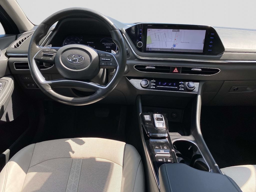 Used 2022 Hyundai Sonata Limited w/ Cargo Package FWD image 11
