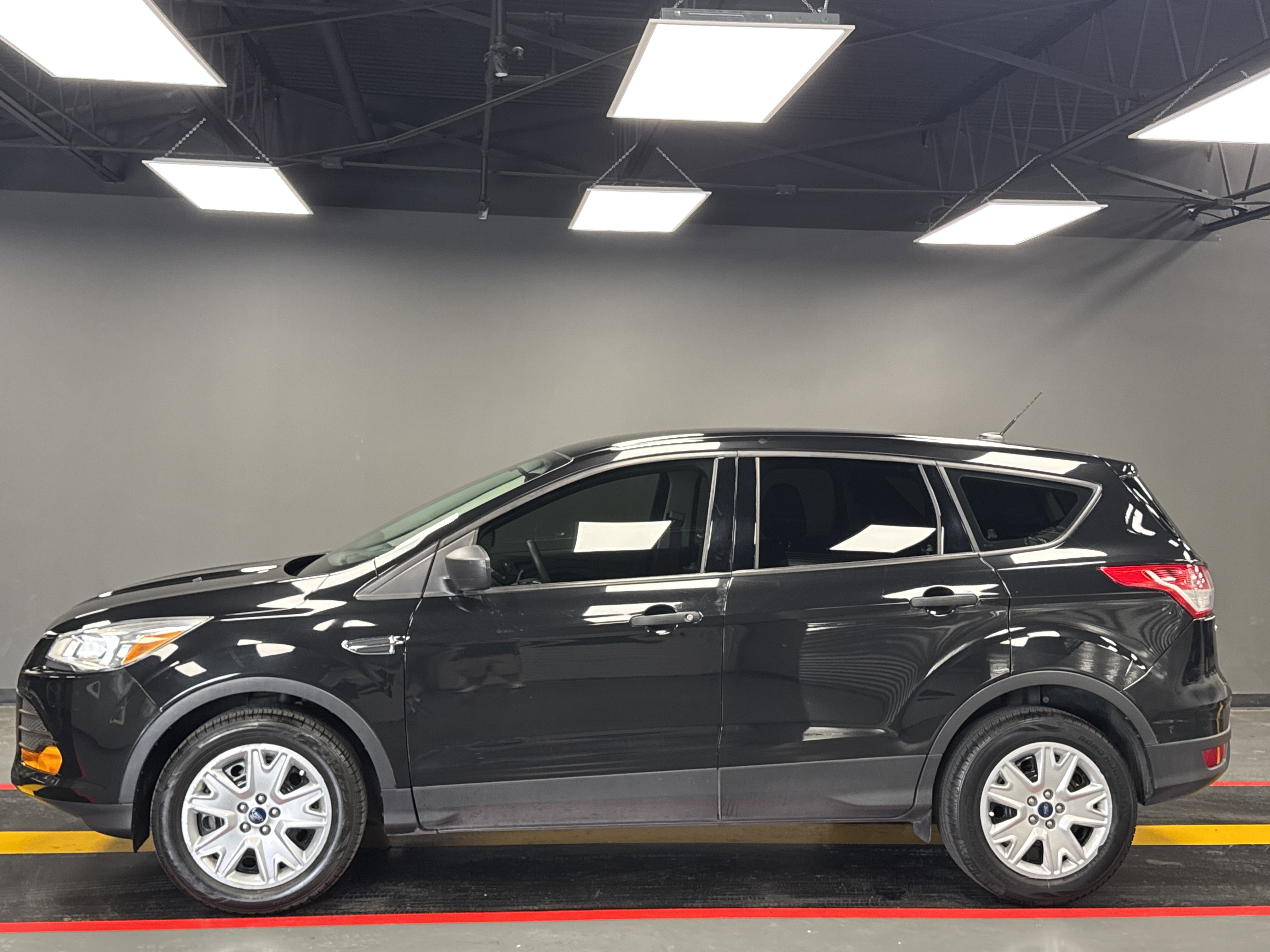 Used 2013 Ford Escape S image 3