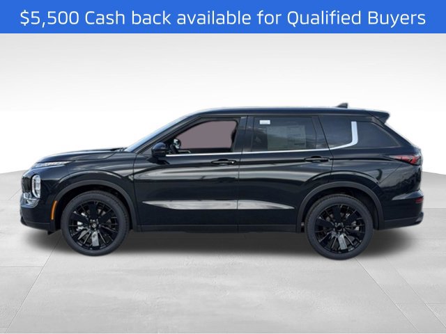 New 2026 Mitsubishi Outlander LE FWD image 2