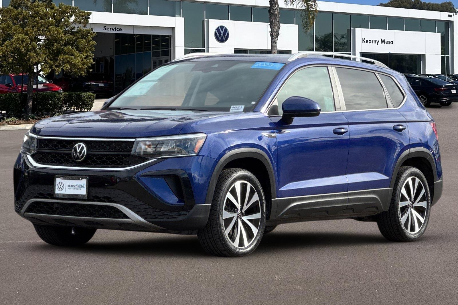 Used 2023 Volkswagen Taos SE w/ Panoramic Sunroof Package image 8