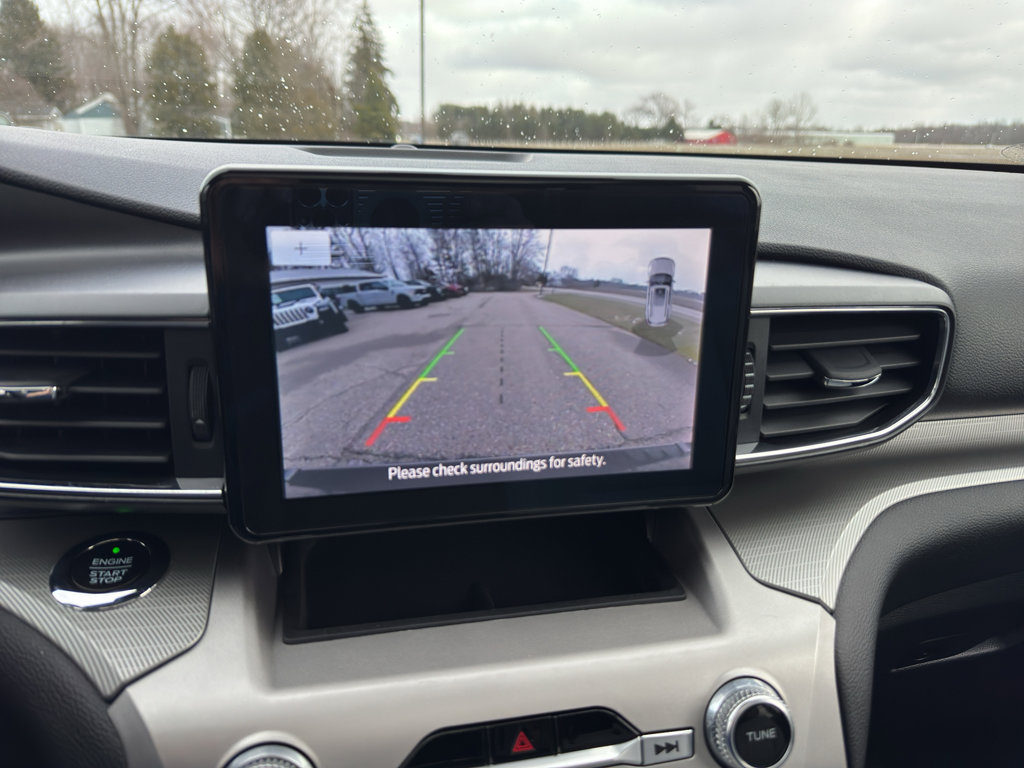 Used 2021 Ford Explorer XLT w/ XLT Sport Appearance Package image 28