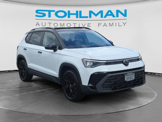Certified 2026 Volkswagen Taos SE FWD image 3