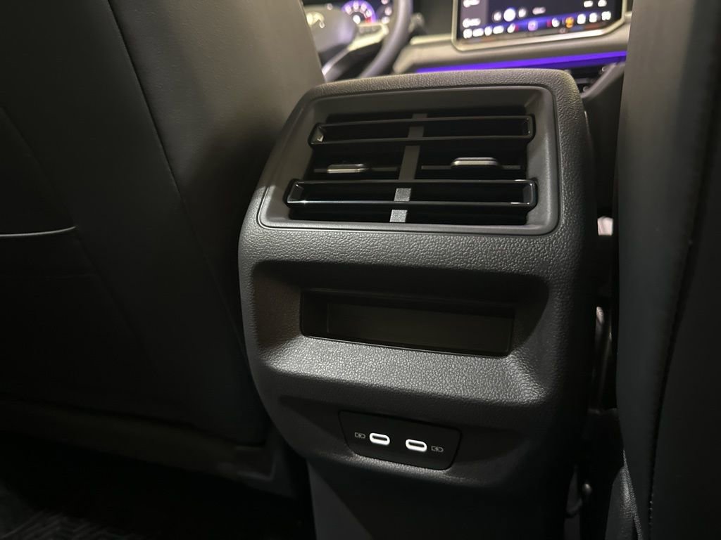 New 2026 Volkswagen Tiguan SE AWD/4WD image 18