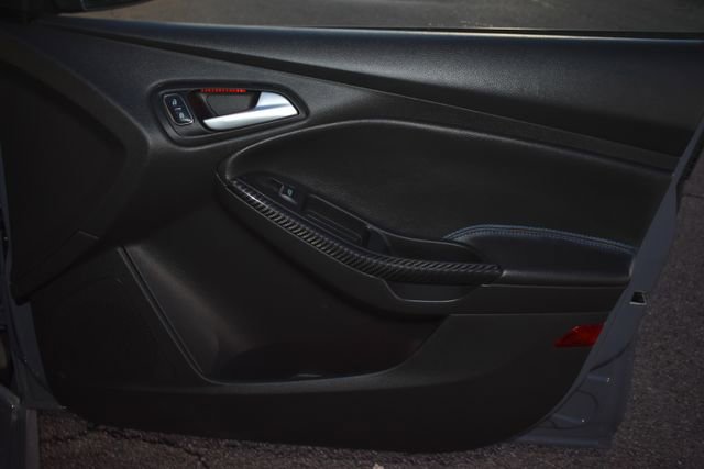 Used 2016 Ford Focus RS image 41