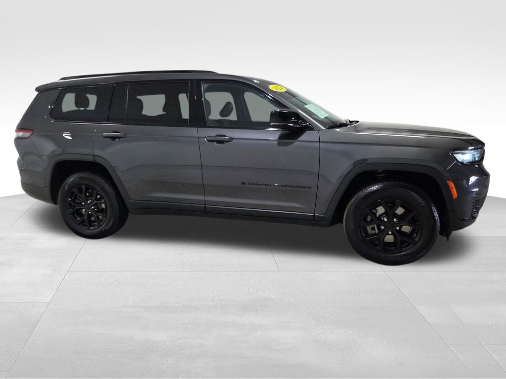 Certified 2024 Jeep Grand Cherokee L Altitude image 25