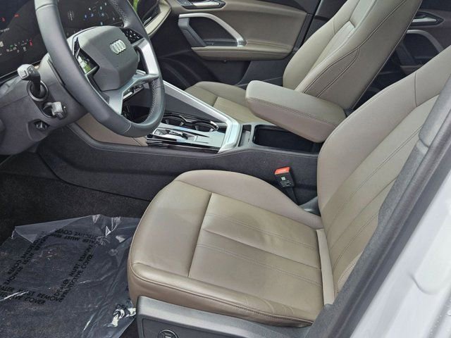 Certified 2025 Audi Q5 Premium w/ Premium Plus AWD/4WD image 9