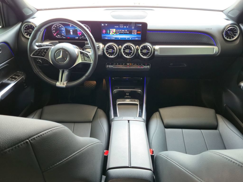 Used 2024 Mercedes-Benz GLB 250 image 31