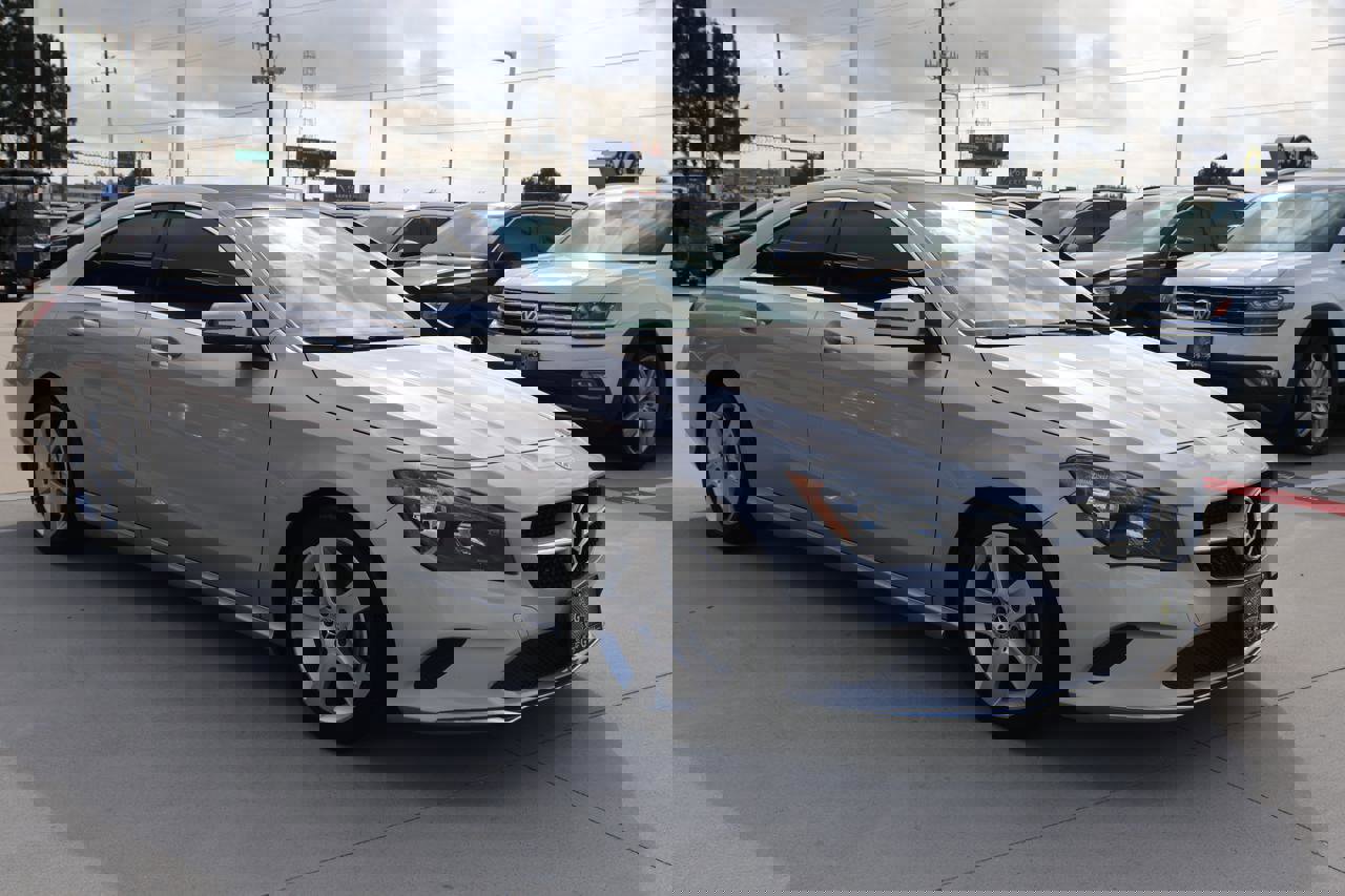 Used 2018 Mercedes-Benz CLA 250 4MATIC image 7