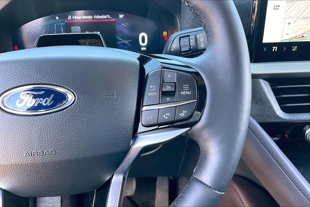Used 2026 Ford Explorer Platinum image 17