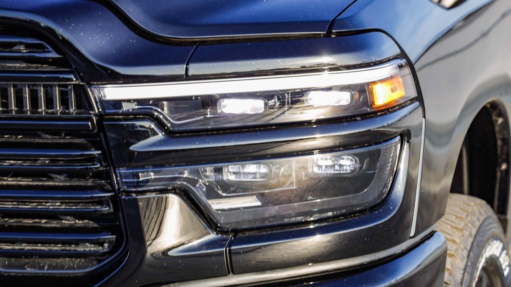 New 2026 RAM 2500 Laramie AWD/4WD image 5