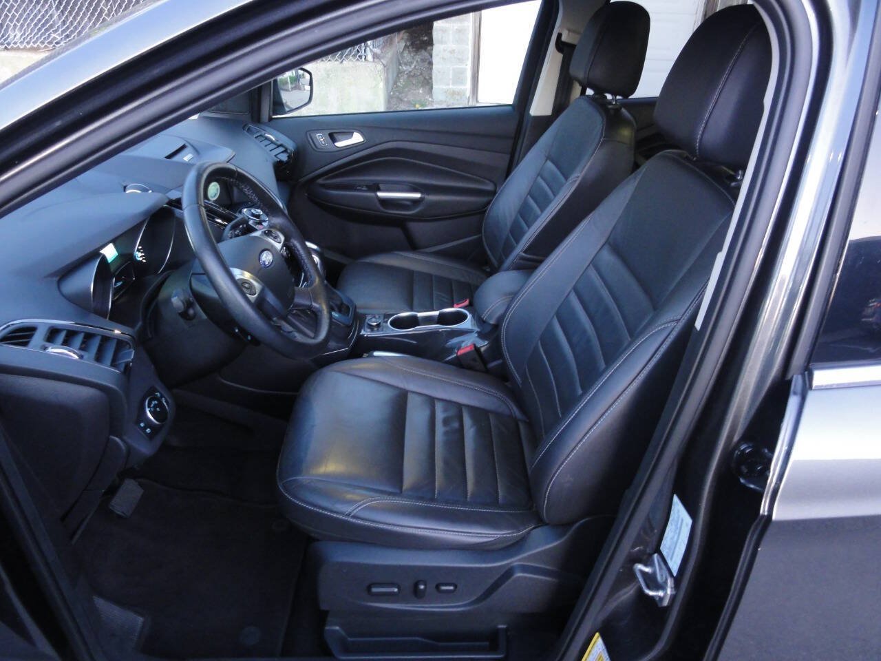 Used 2016 Ford Escape Titanium AWD/4WD image 37