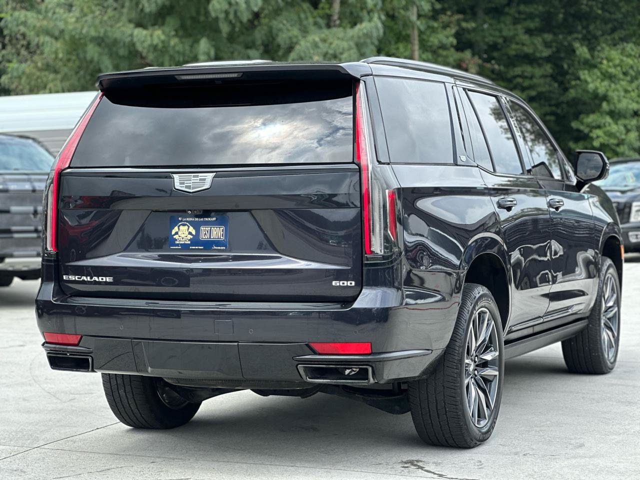 Used 2022 Cadillac Escalade Sport Platinum AWD/4WD image 7