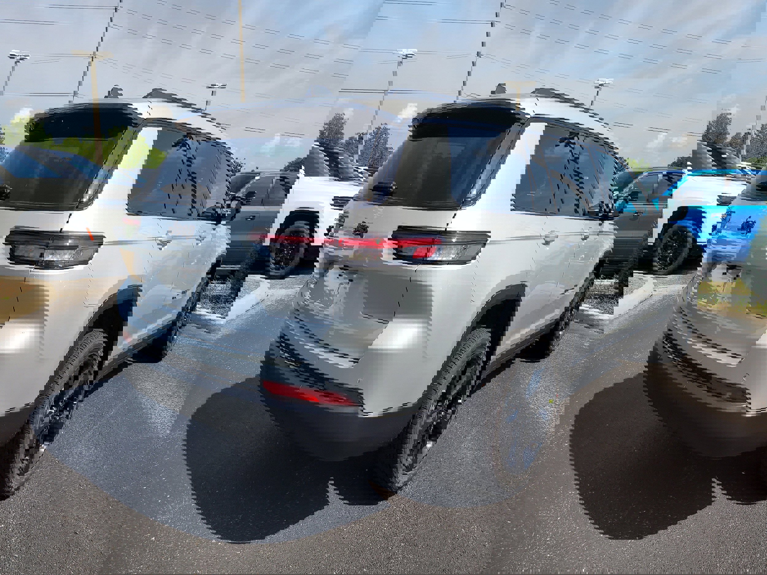 New 2025 Jeep Grand Cherokee L Altitude image 6