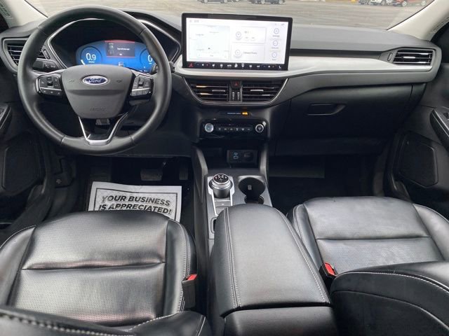 Used 2023 Ford Escape Platinum image 5
