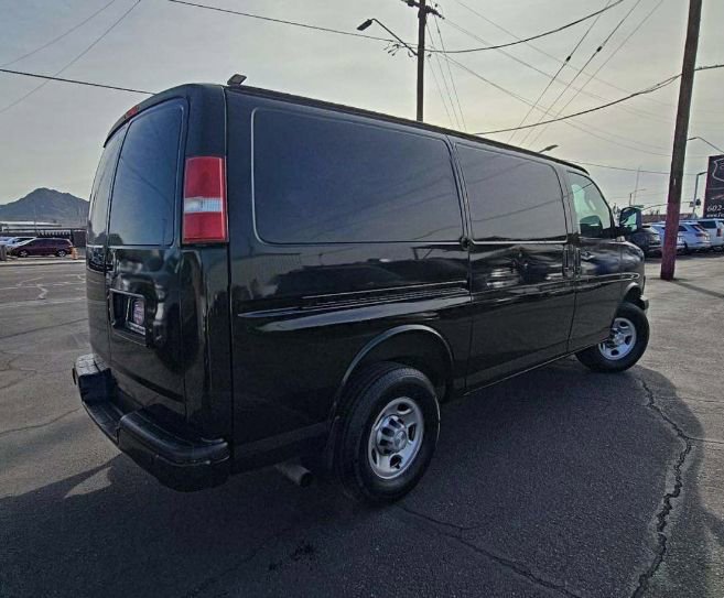 Used 2018 Chevrolet Express 2500 w/ Driver Convenience Package image 5