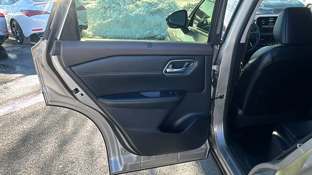 Used 2023 Nissan Rogue Platinum image 22