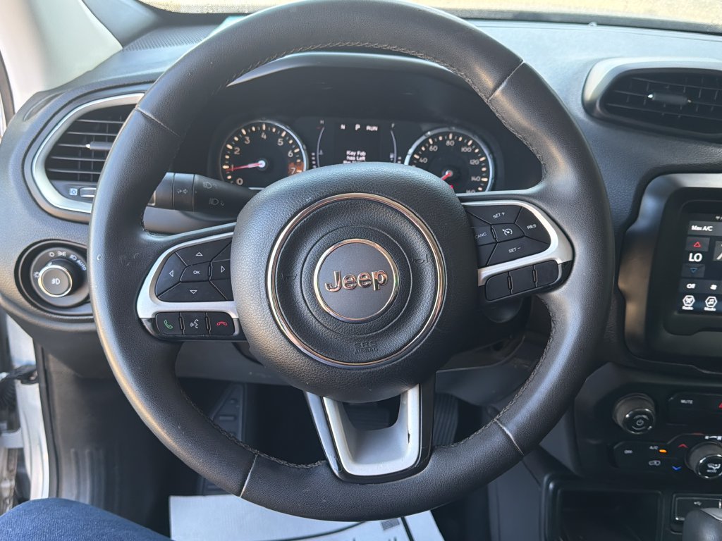 Used 2018 Jeep Renegade Latitude FWD image 18