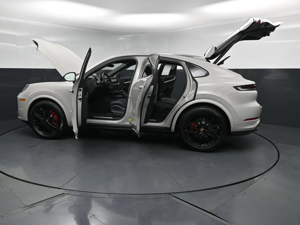 New 2026 Porsche Cayenne S AWD/4WD image 32