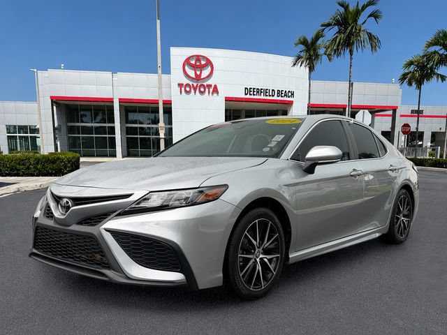 Certified 2024 Toyota Camry SE FWD image 3