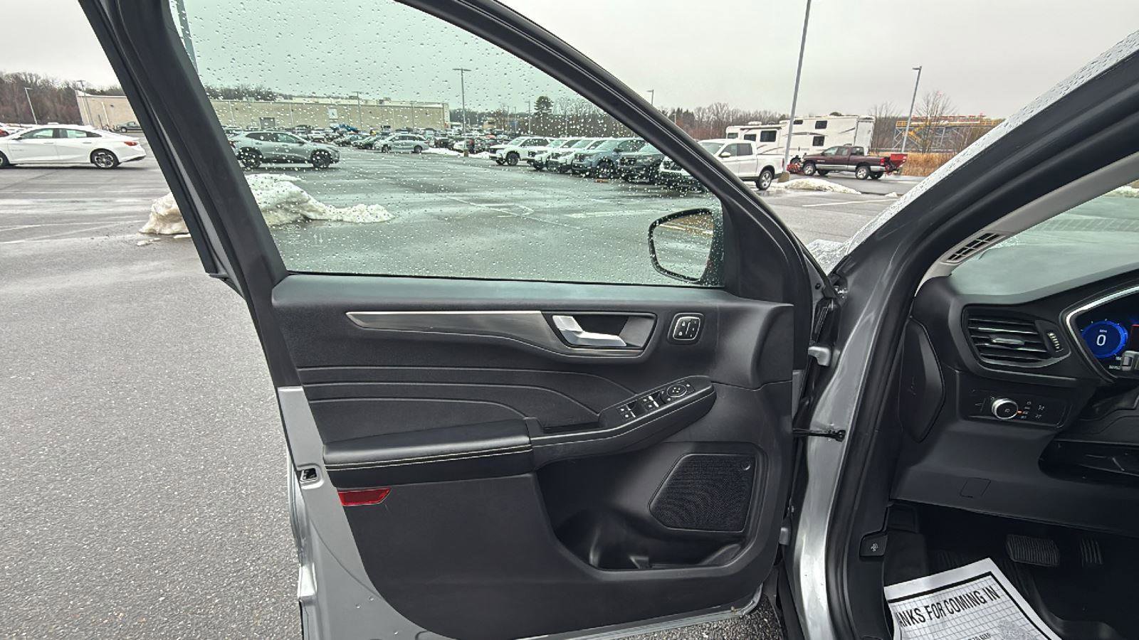 Used 2022 Ford Escape Titanium AWD/4WD image 23
