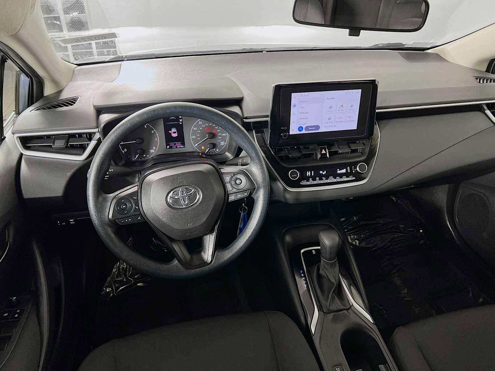 Used 2024 Toyota Corolla LE image 21