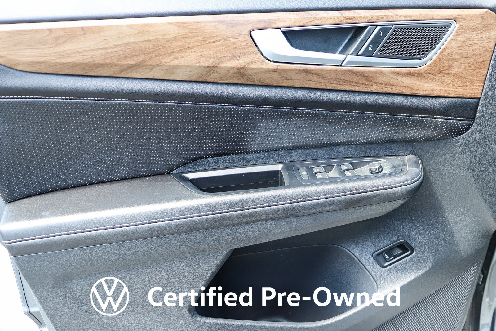Certified 2024 Volkswagen Atlas SE FWD image 23