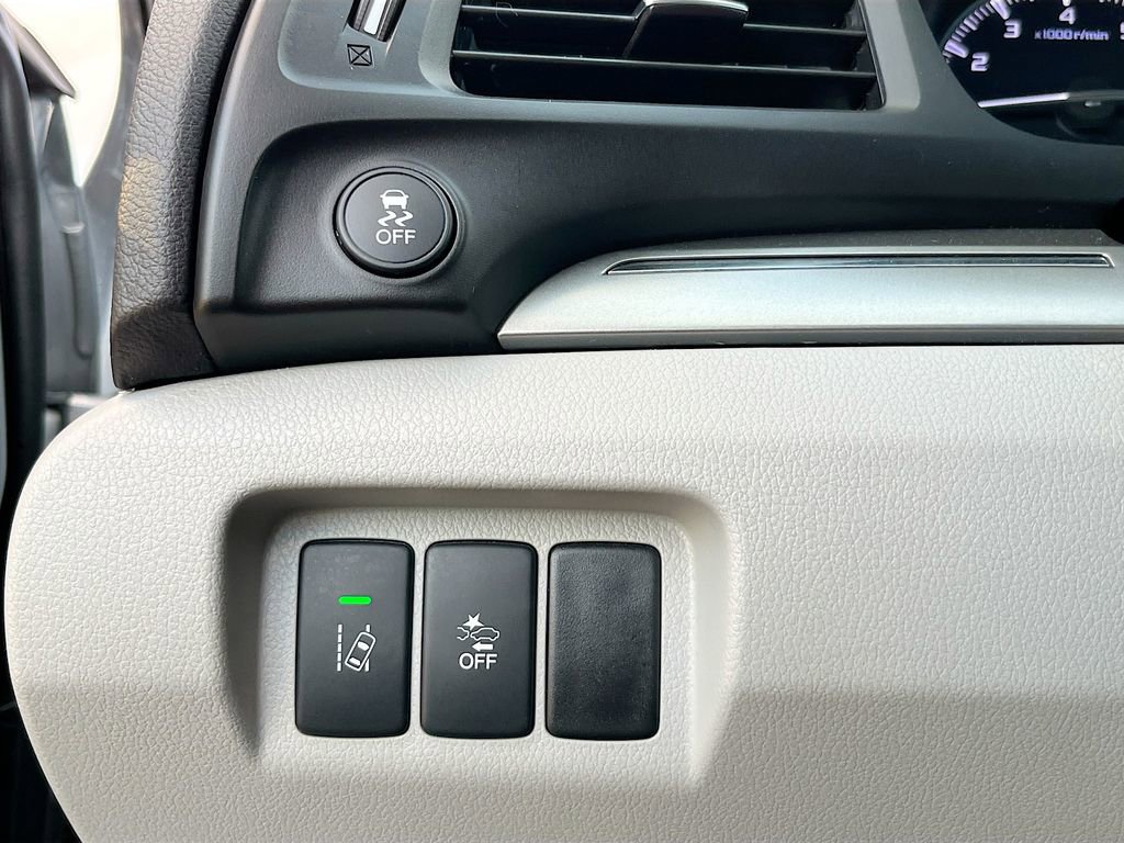 Used 2020 Acura ILX w/ Technology Package FWD image 10