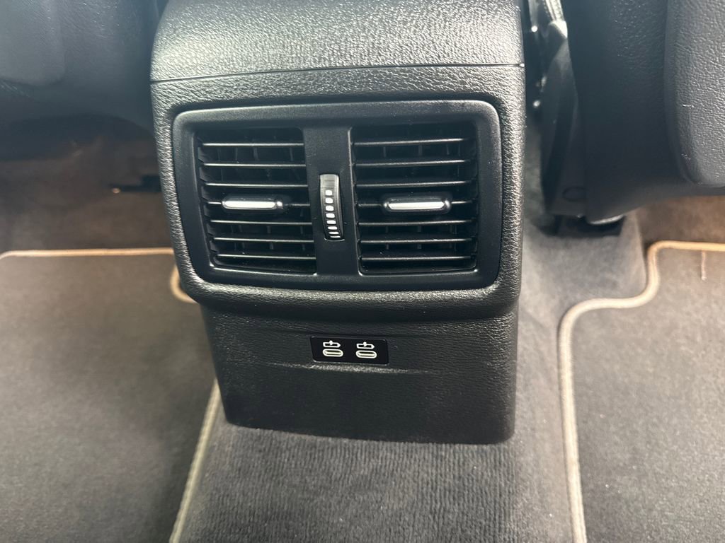 Used 2022 BMW X2 sDrive28i w/ Convenience Package FWD image 17