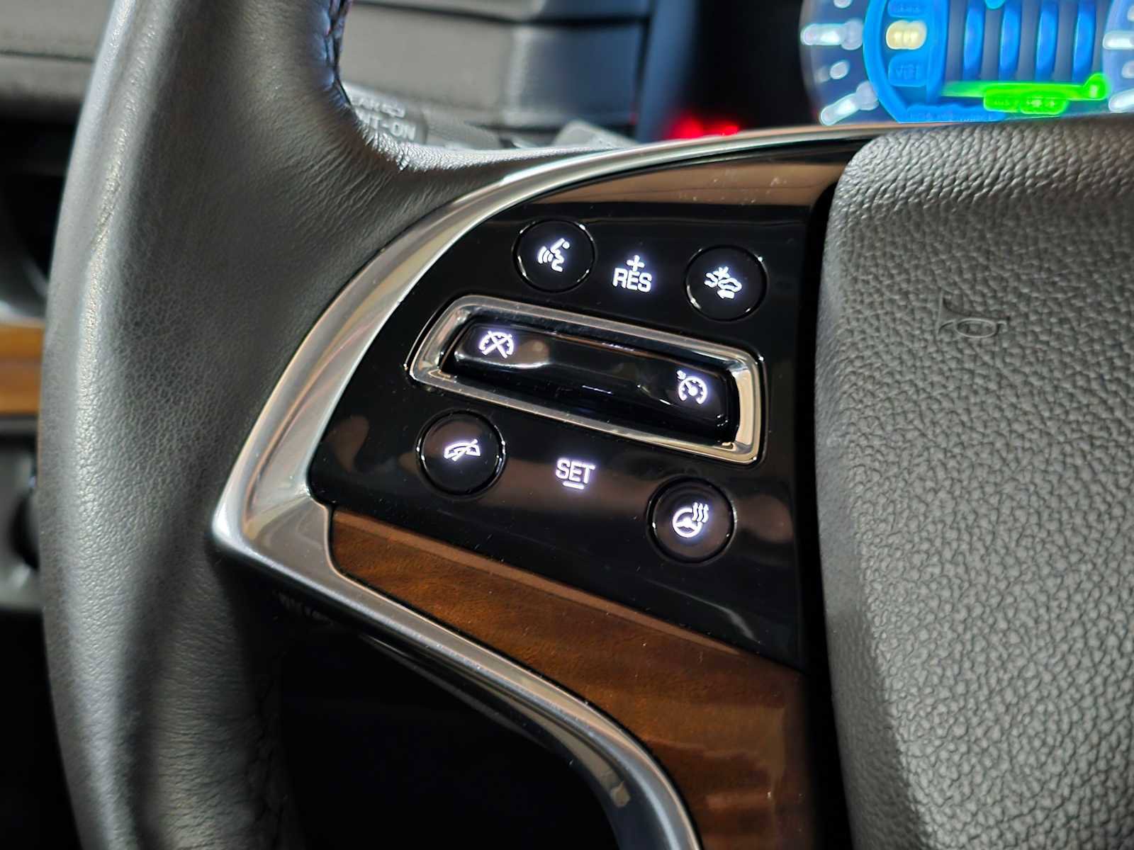 Used 2020 Cadillac Escalade Premium Luxury image 36