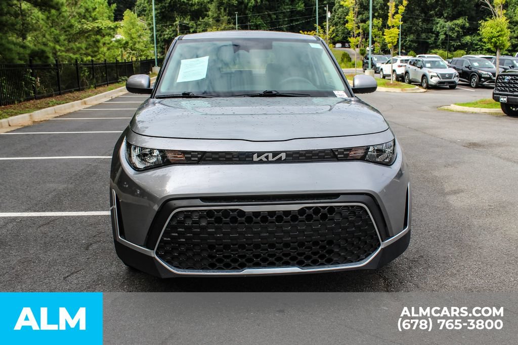 Used 2025 Kia Soul LX w/ LX Technology Package FWD image 9