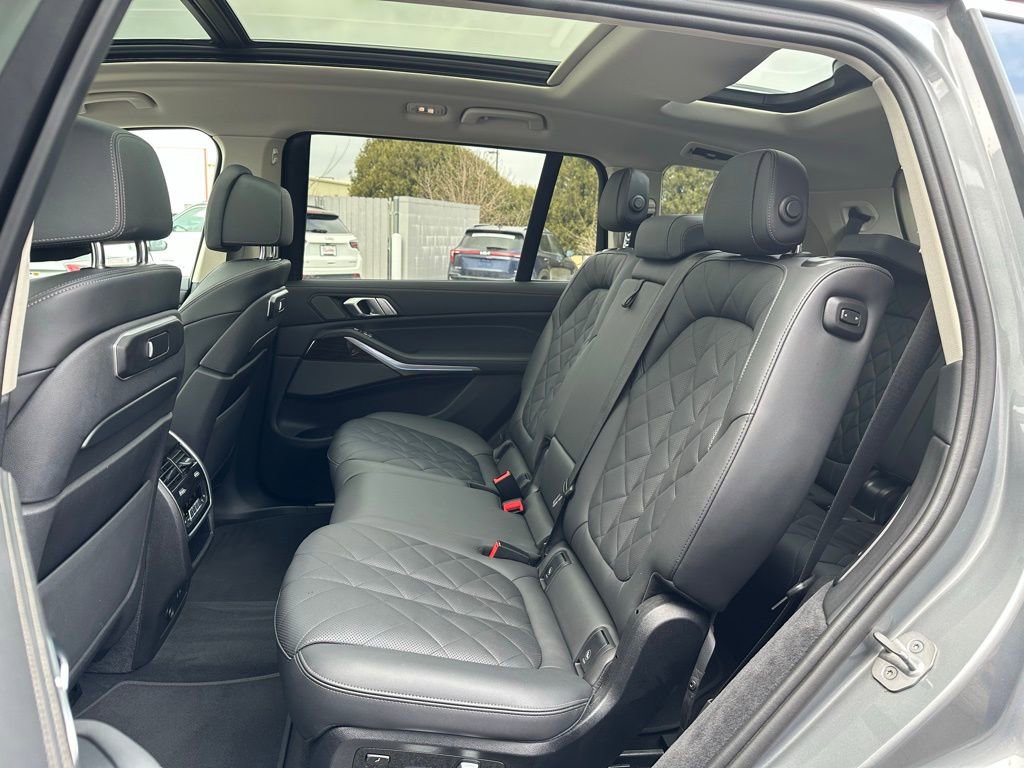 Used 2024 BMW X7 xDrive40i AWD/4WD image 26