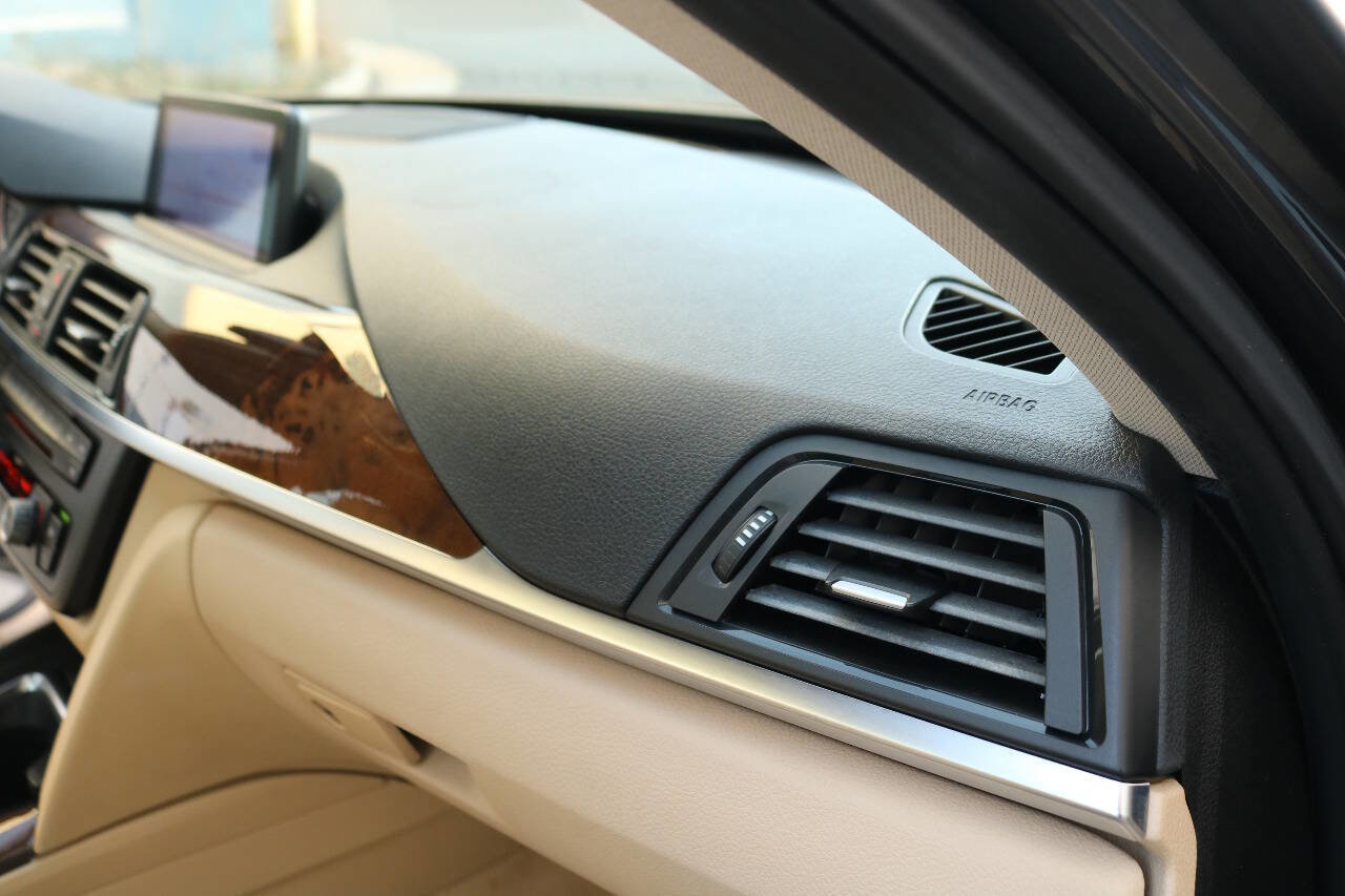 Used 2013 BMW 335i Sedan image 31