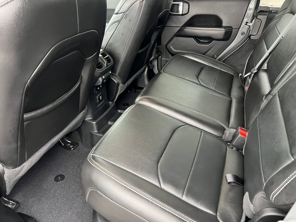 Used 2023 Jeep Wrangler Unlimited Sahara w/ Cold Weather Group image 13