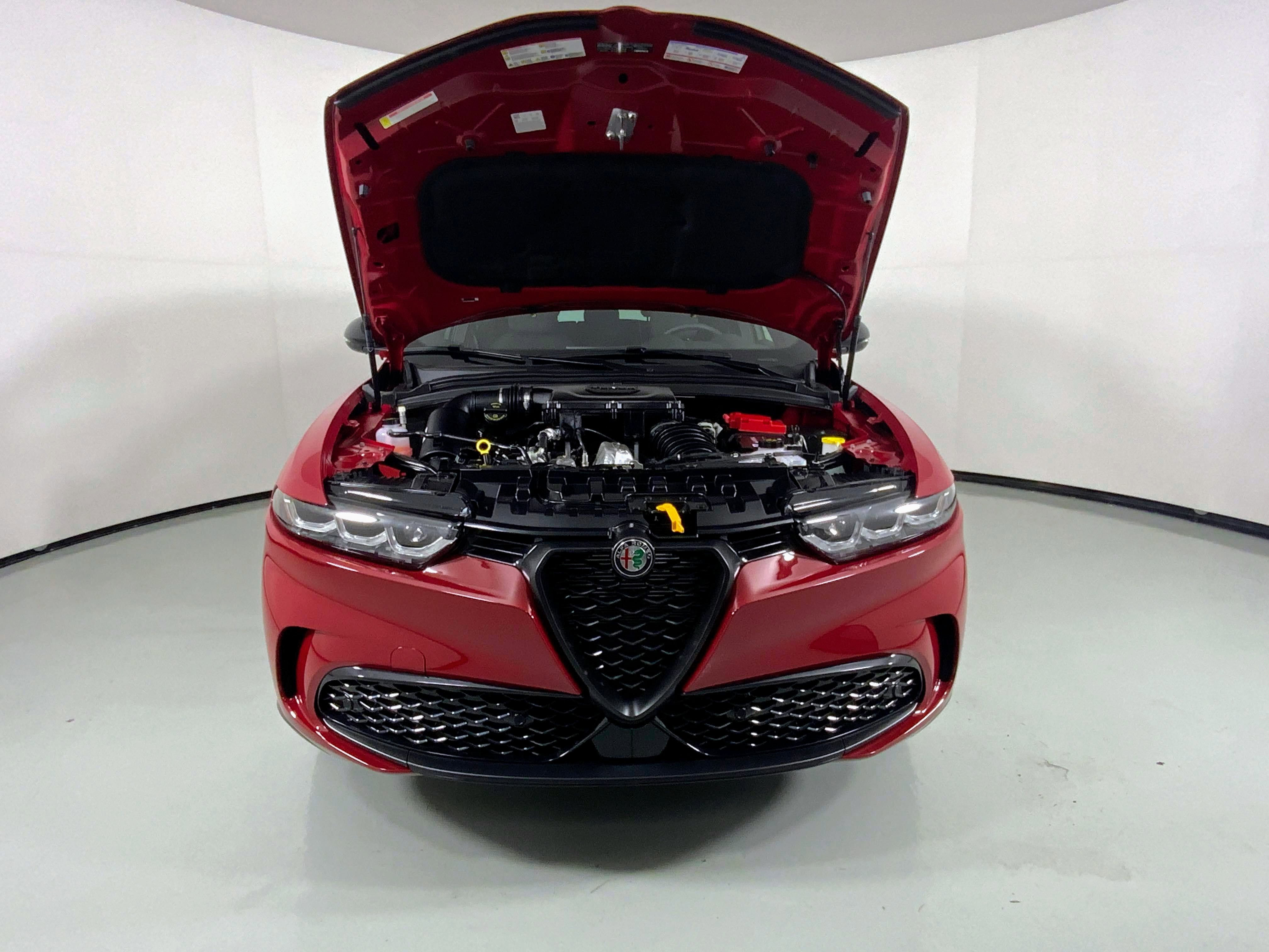 New 2025 Alfa Romeo Tonale image 9