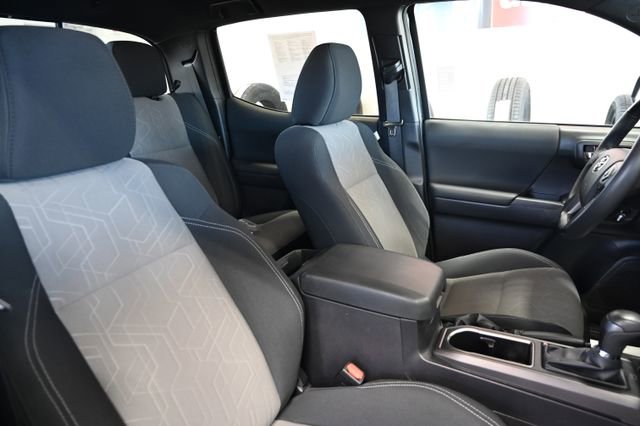 Used 2023 Toyota Tacoma TRD Off-Road AWD/4WD image 10