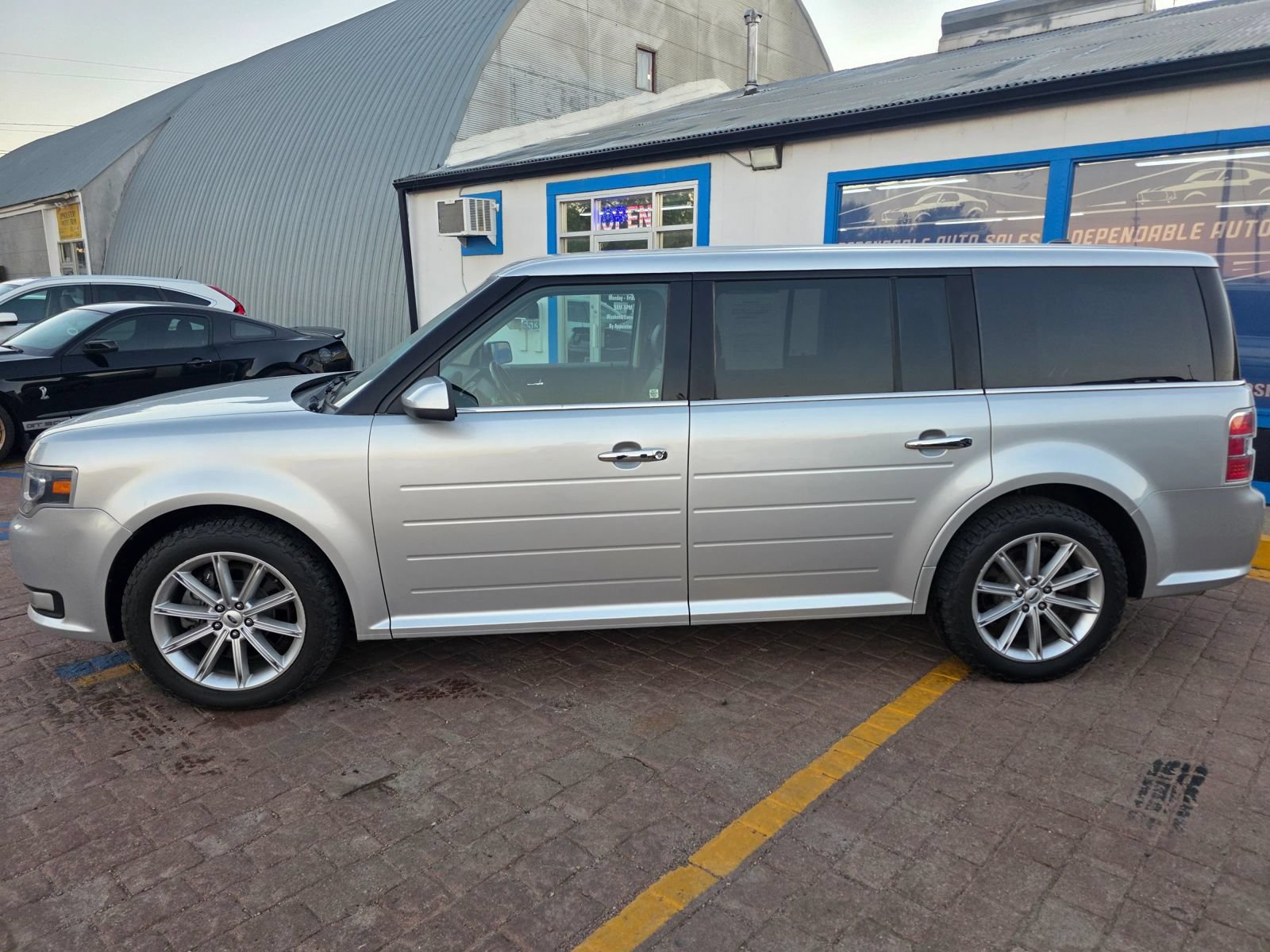 Used 2018 Ford Flex Limited AWD/4WD image 12