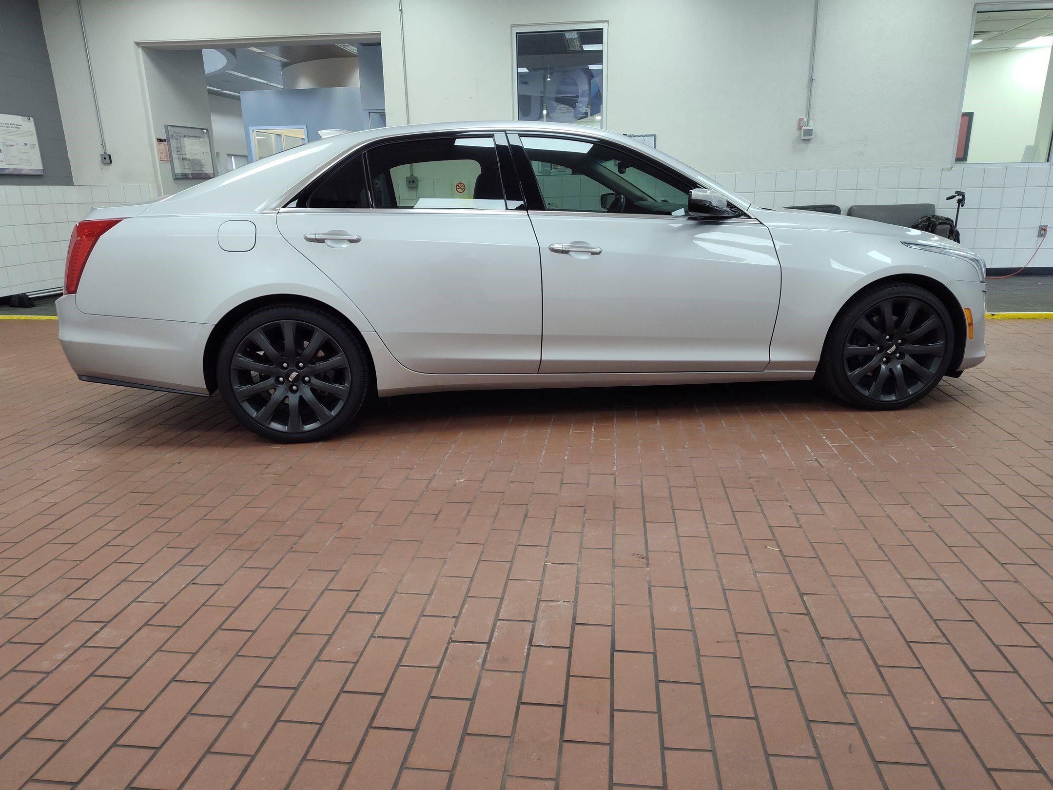 Used 2019 Cadillac CTS Luxury image 8
