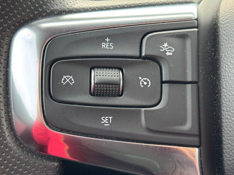 Certified 2023 Chevrolet Blazer LT w/ Convenience Package image 18