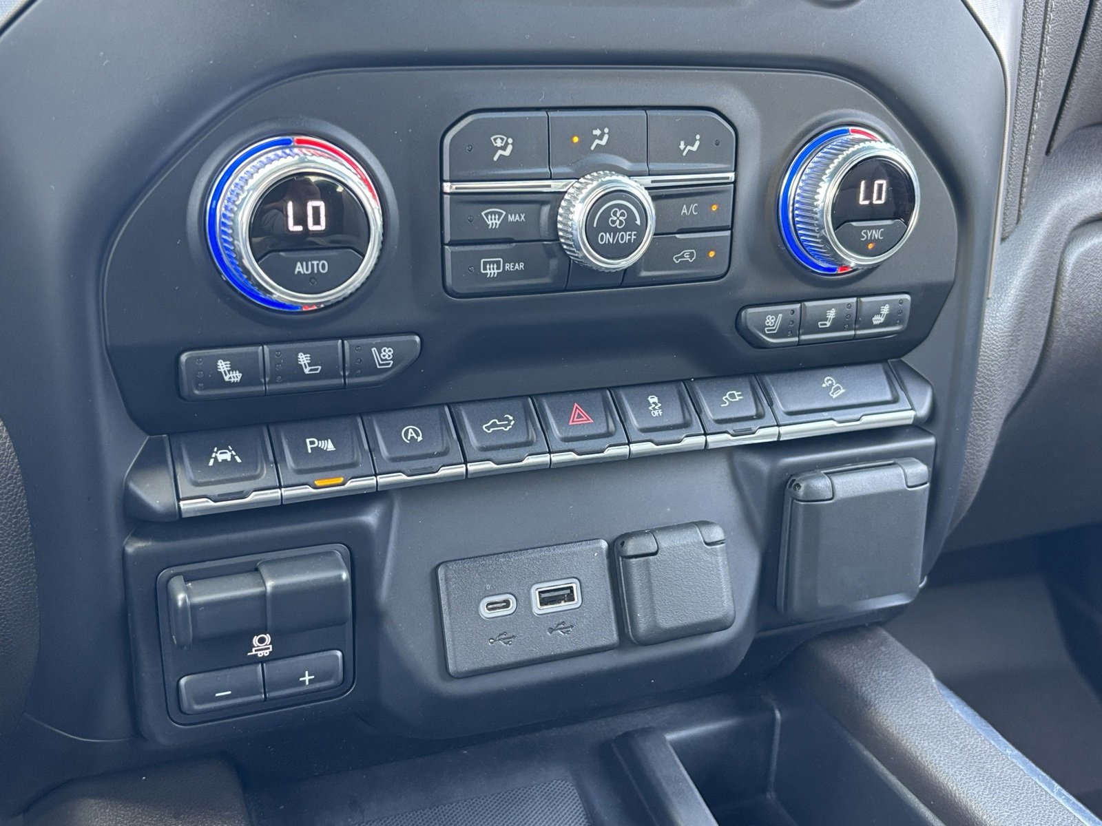 Used 2021 GMC Sierra 1500 SLT w/ SLT Premium Plus Package image 23