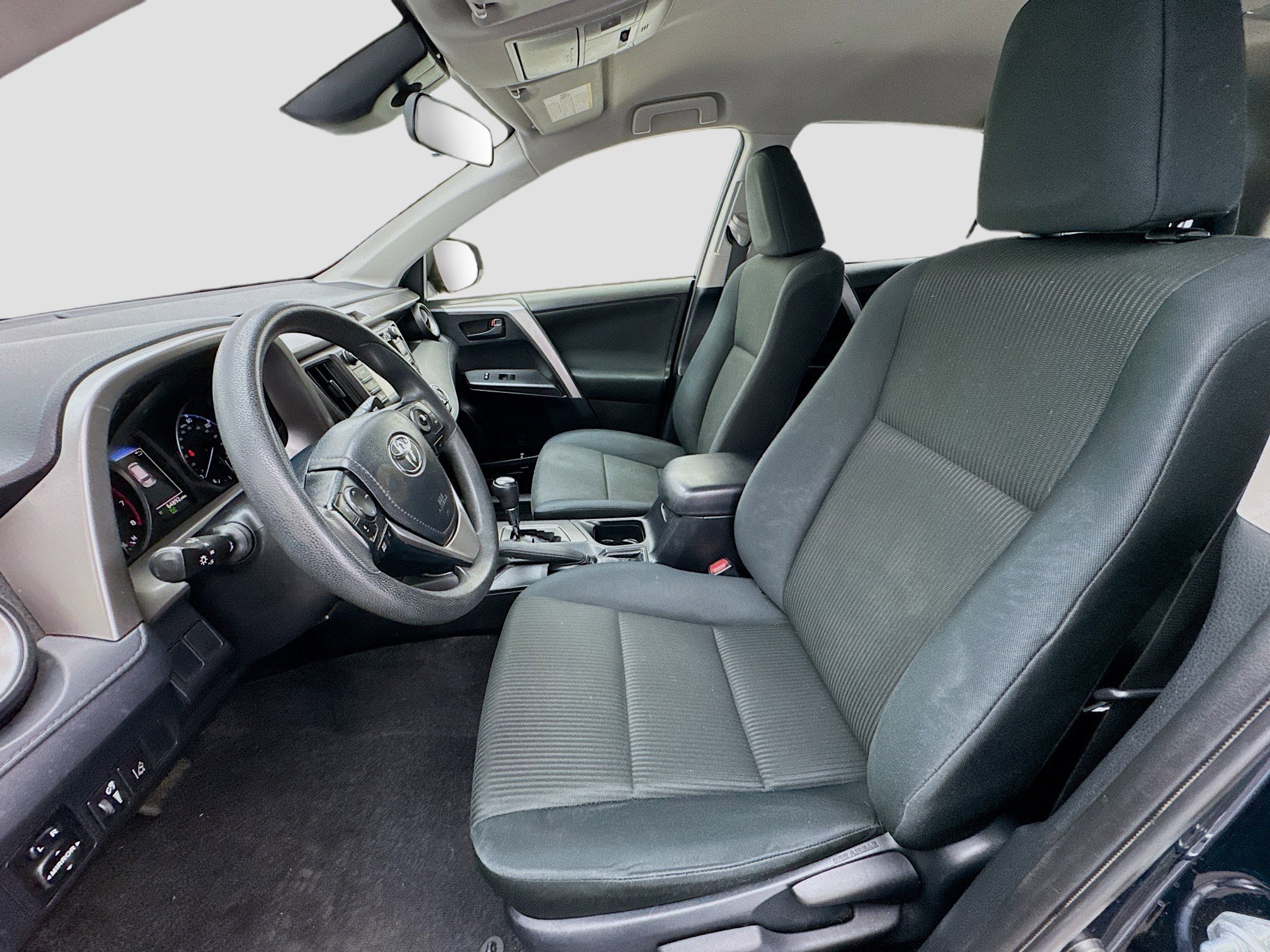 Used 2018 Toyota RAV4 LE w/ All Weather Liner Package FWD image 13