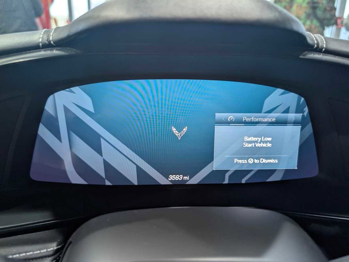Used 2024 Chevrolet Corvette Stingray Premium Cpe w/ Z51 Performance Package RWD image 17