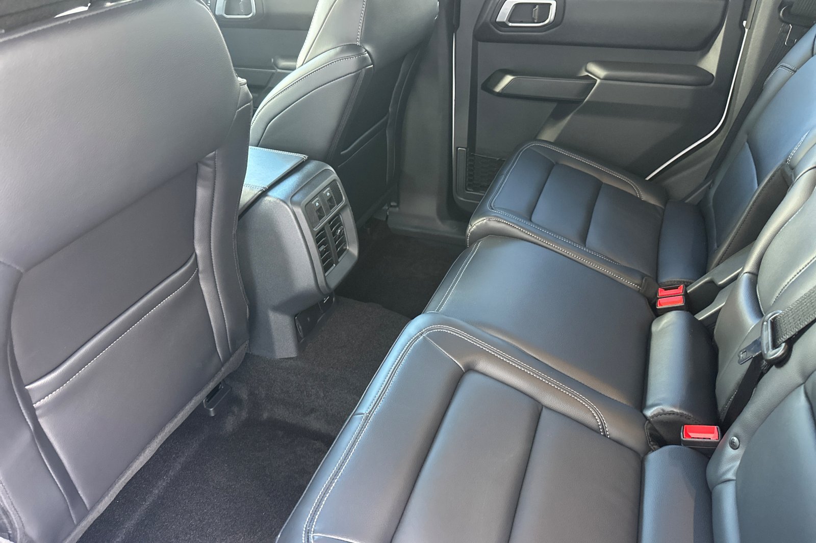 New 2026 Ford Bronco Outer Banks AWD/4WD image 13