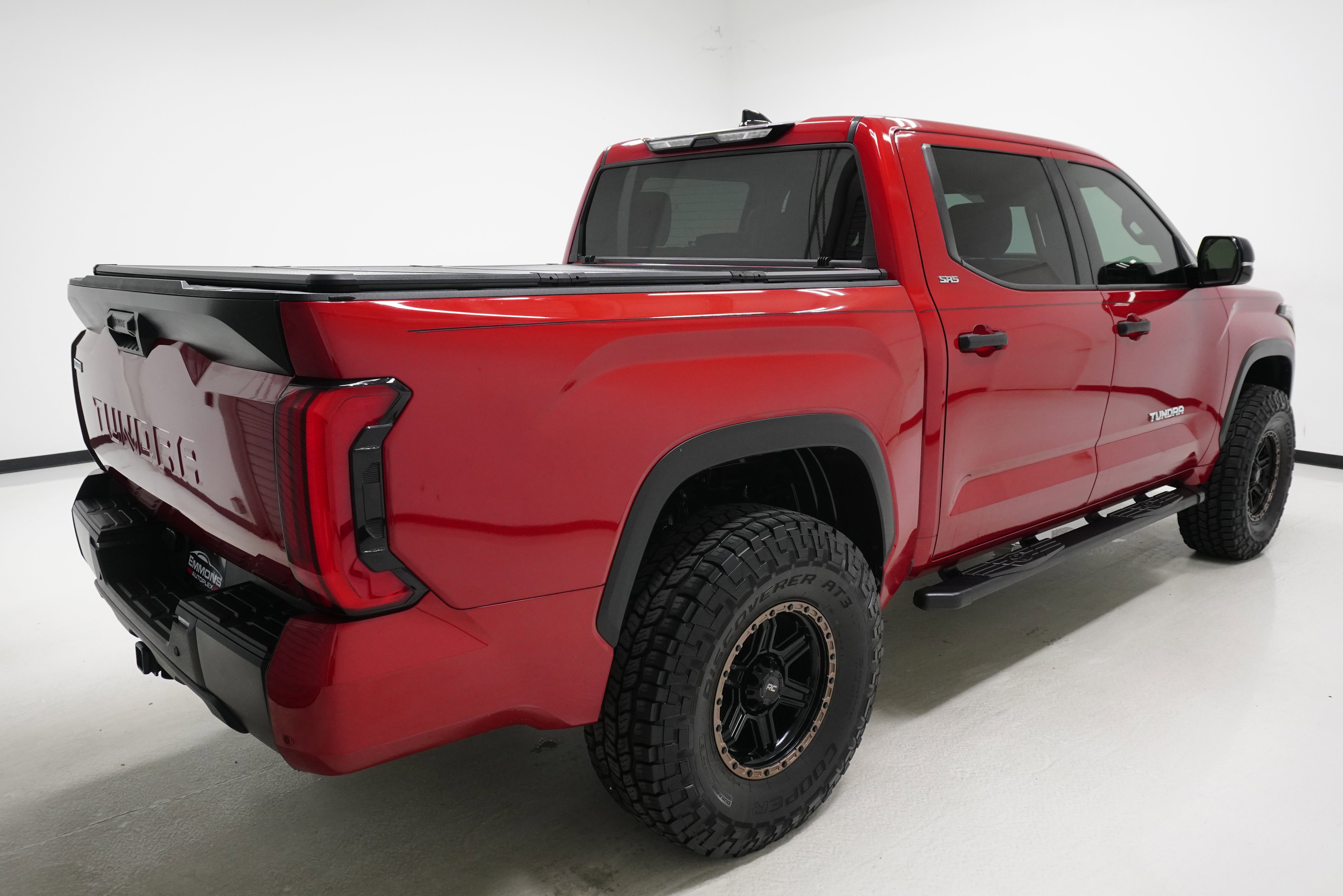 Used 2022 Toyota Tundra SR5 w/ Convenience Package image 4
