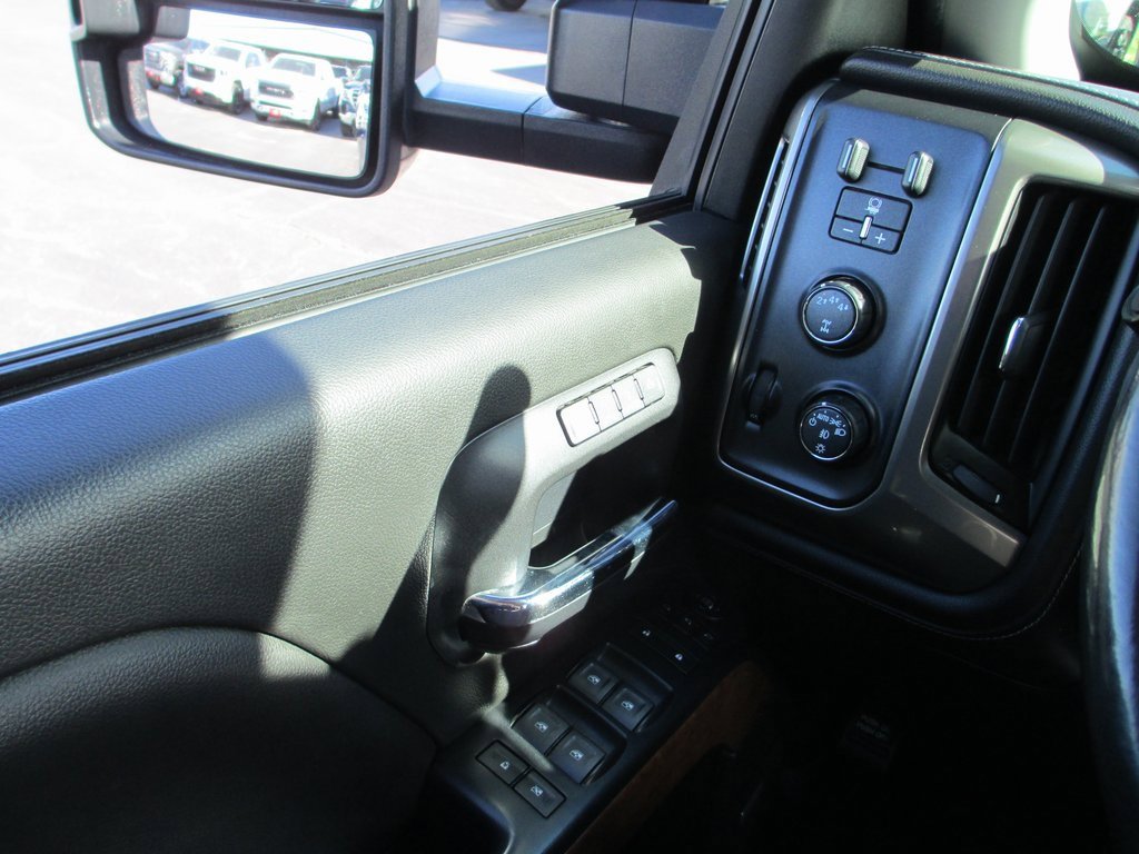 Used 2019 Chevrolet Silverado 2500 High Country w/ Duramax Plus Package image 28