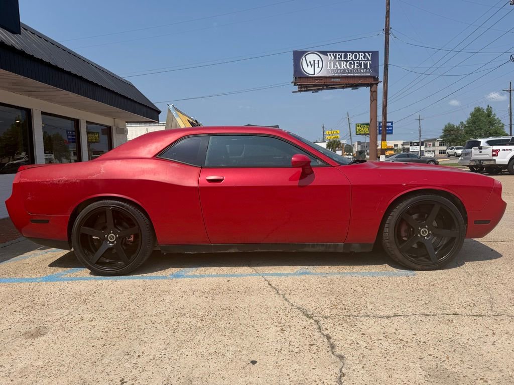 Used 2012 Dodge Challenger R/T RWD image 4