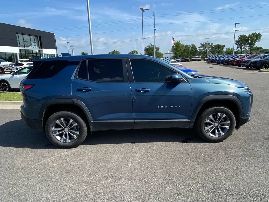 Used 2026 Chevrolet Equinox LT AWD/4WD image 8