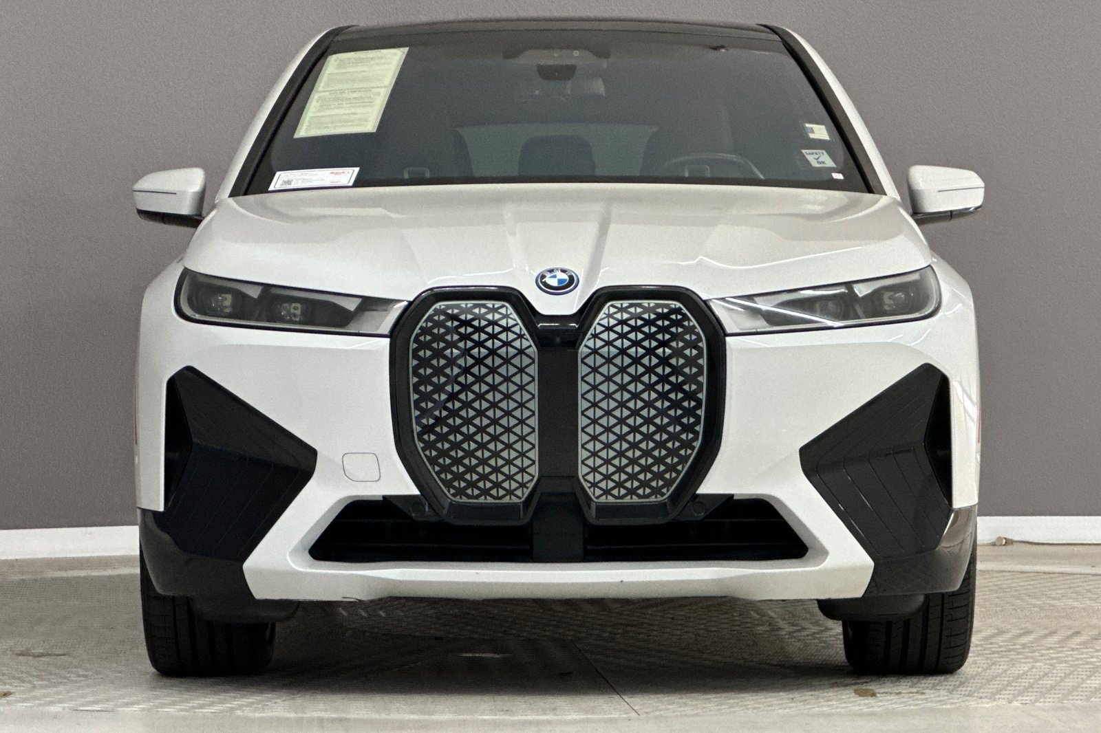 Certified 2024 BMW iX xDrive50 w/ Sport Package AWD/4WD image 5