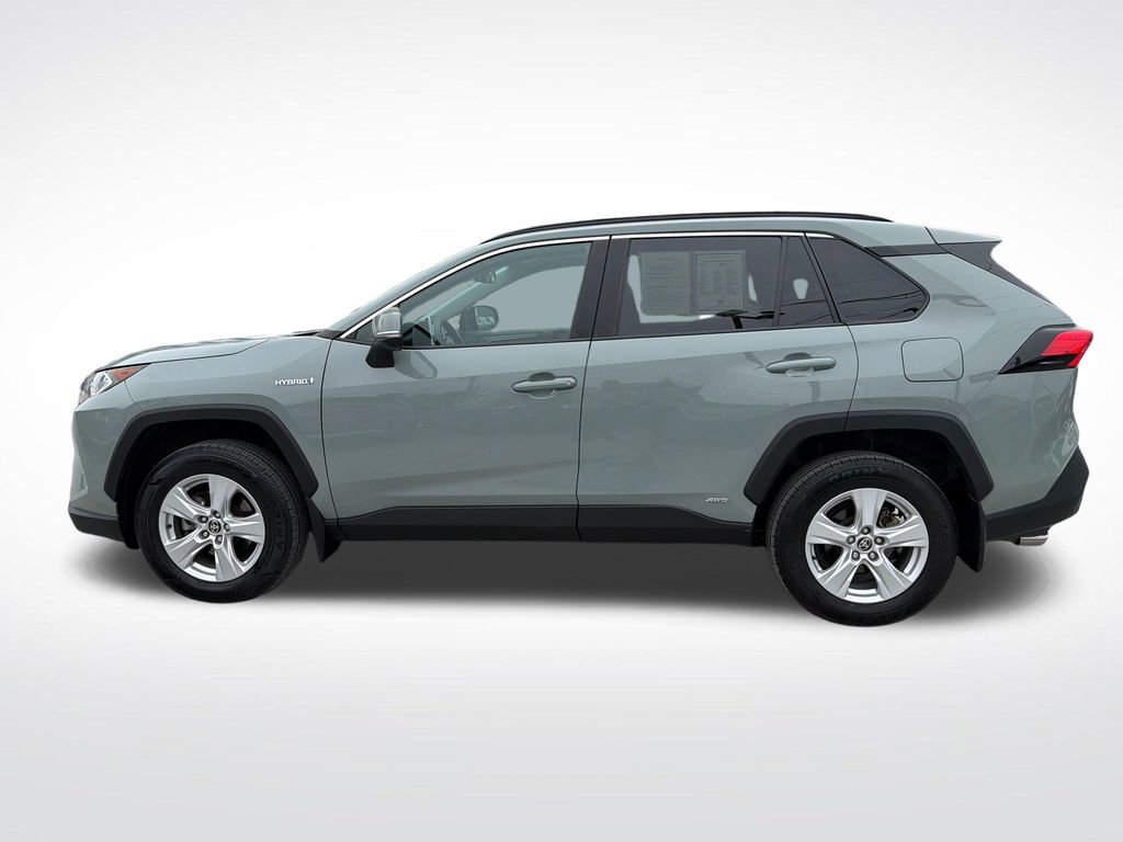 Used 2021 Toyota RAV4 XLE w/ Convenience Package AWD/4WD image 9