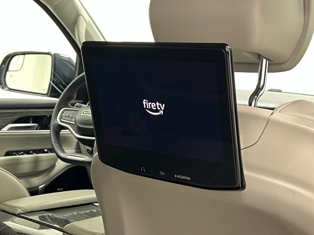 Used 2022 Jeep Wagoneer Series III w/ Premium Group I image 27